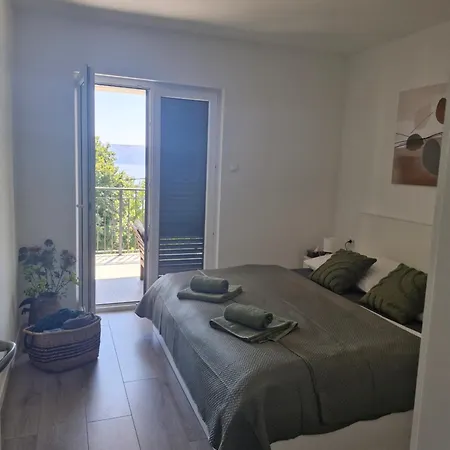 Luca Villa *